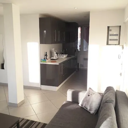 Sweethome : Le Parisien Apartamento *